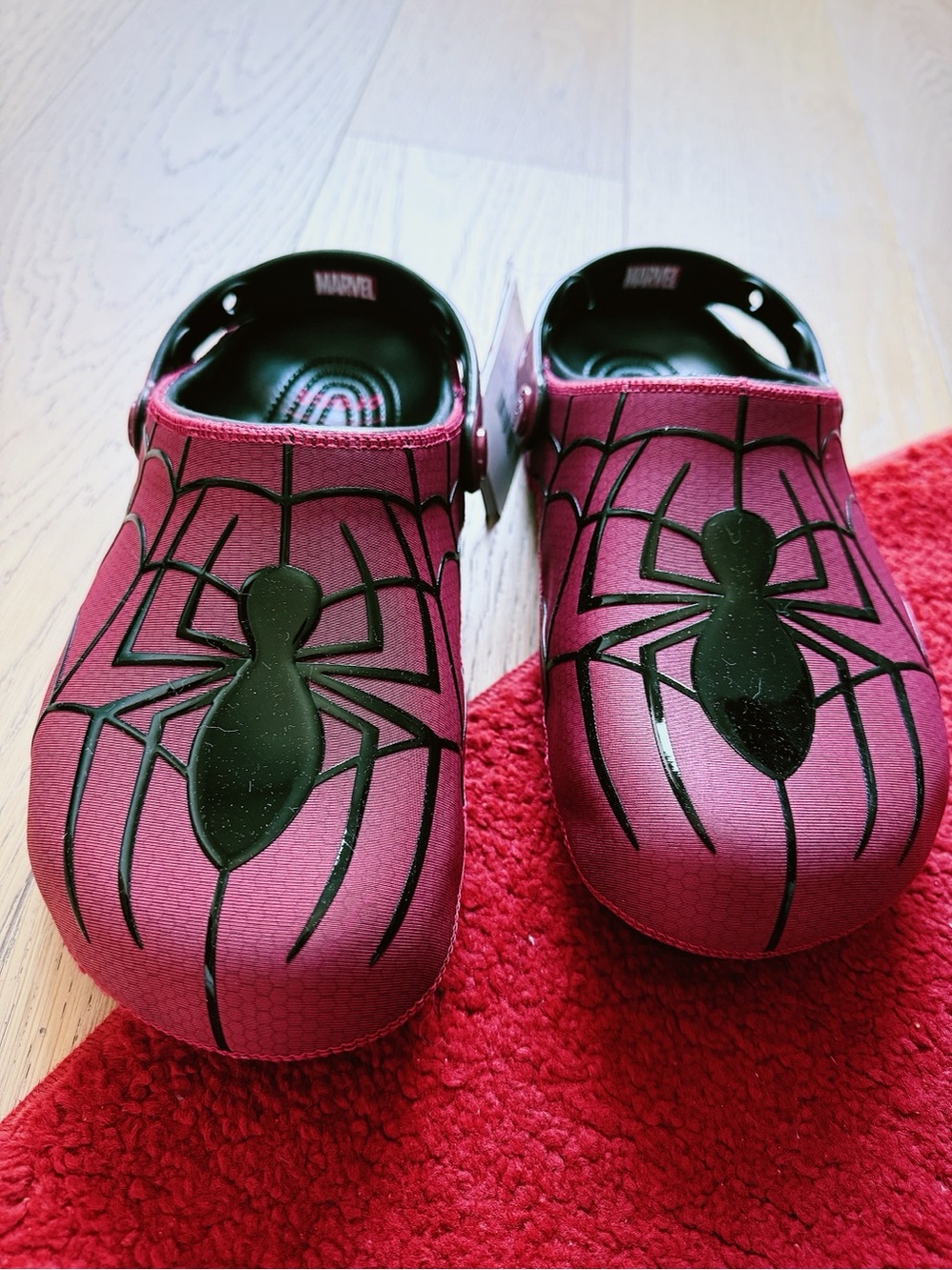 [Brand New] Croce Neo Spiderman Slip-On Clogs size M8